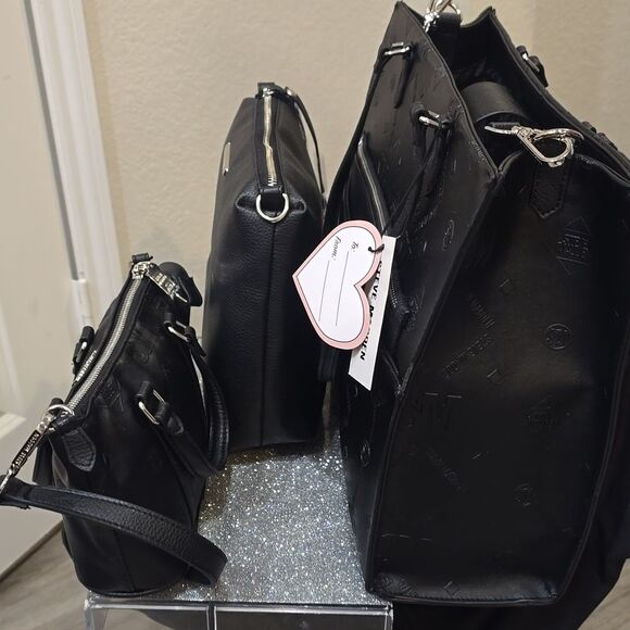 Steve Madden BLivia Logo Tote Bag Gift Set- Black - Picture 5 of 10